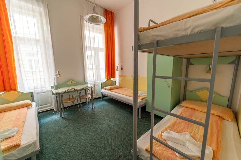 Kétágyas szoba reggelivel